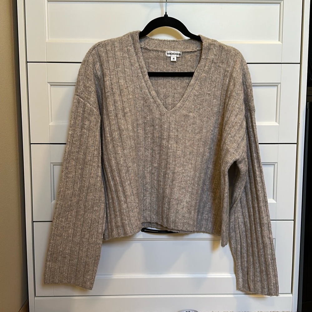 Vigoss Crop Sweater